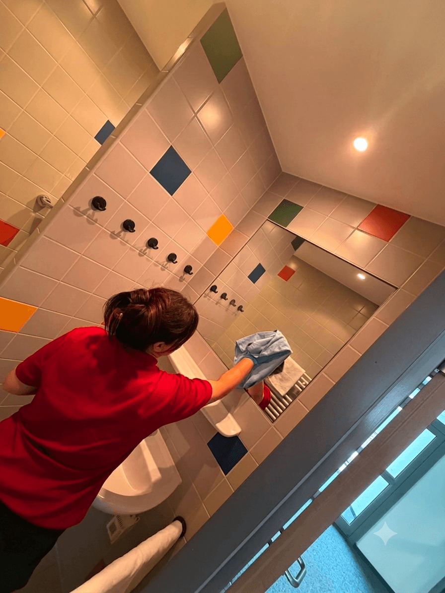 Sanitärreinigung / Waschbecken